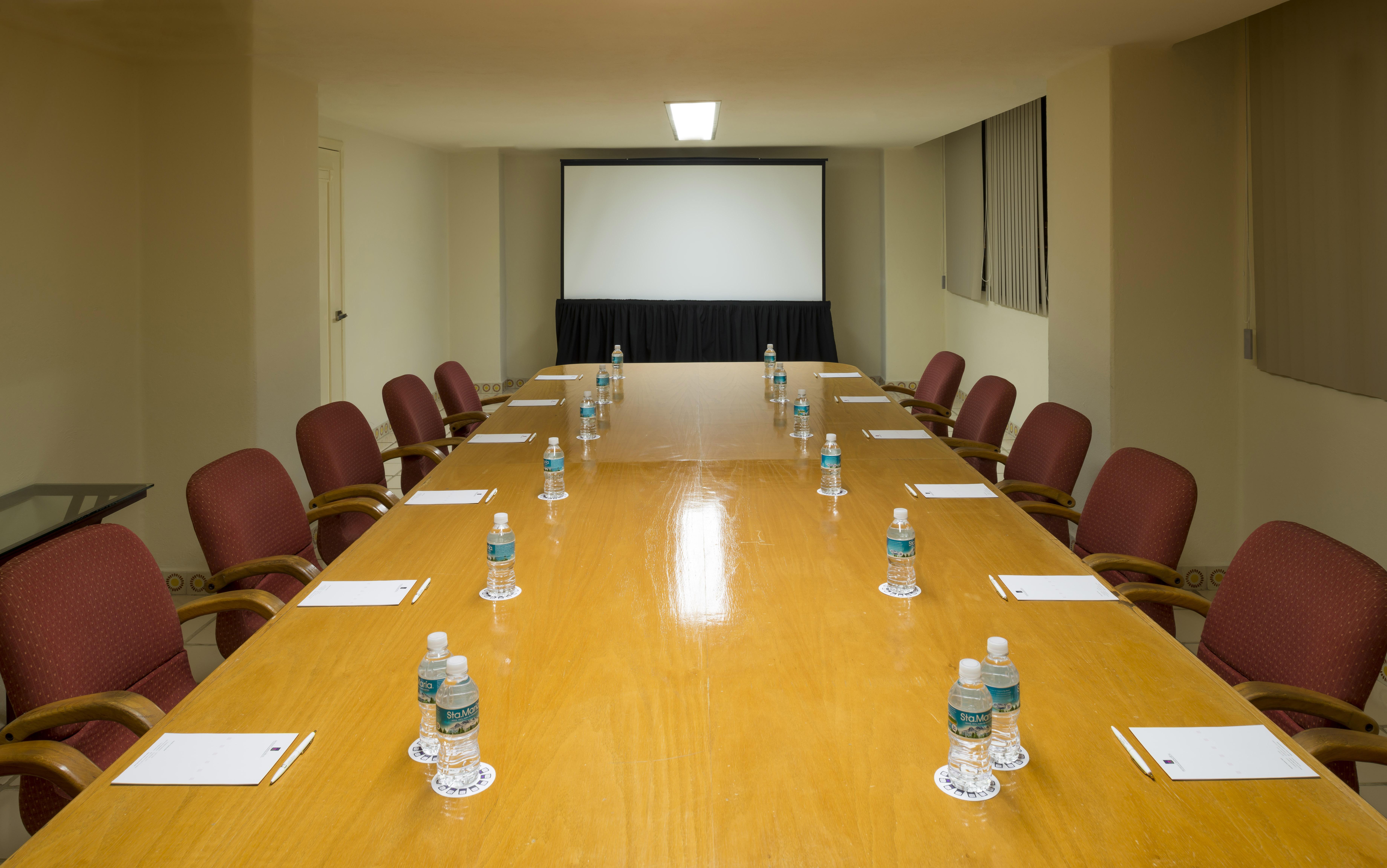 Camino Real Acapulco Diamante Hotel Bagian luar foto A typical boardroom