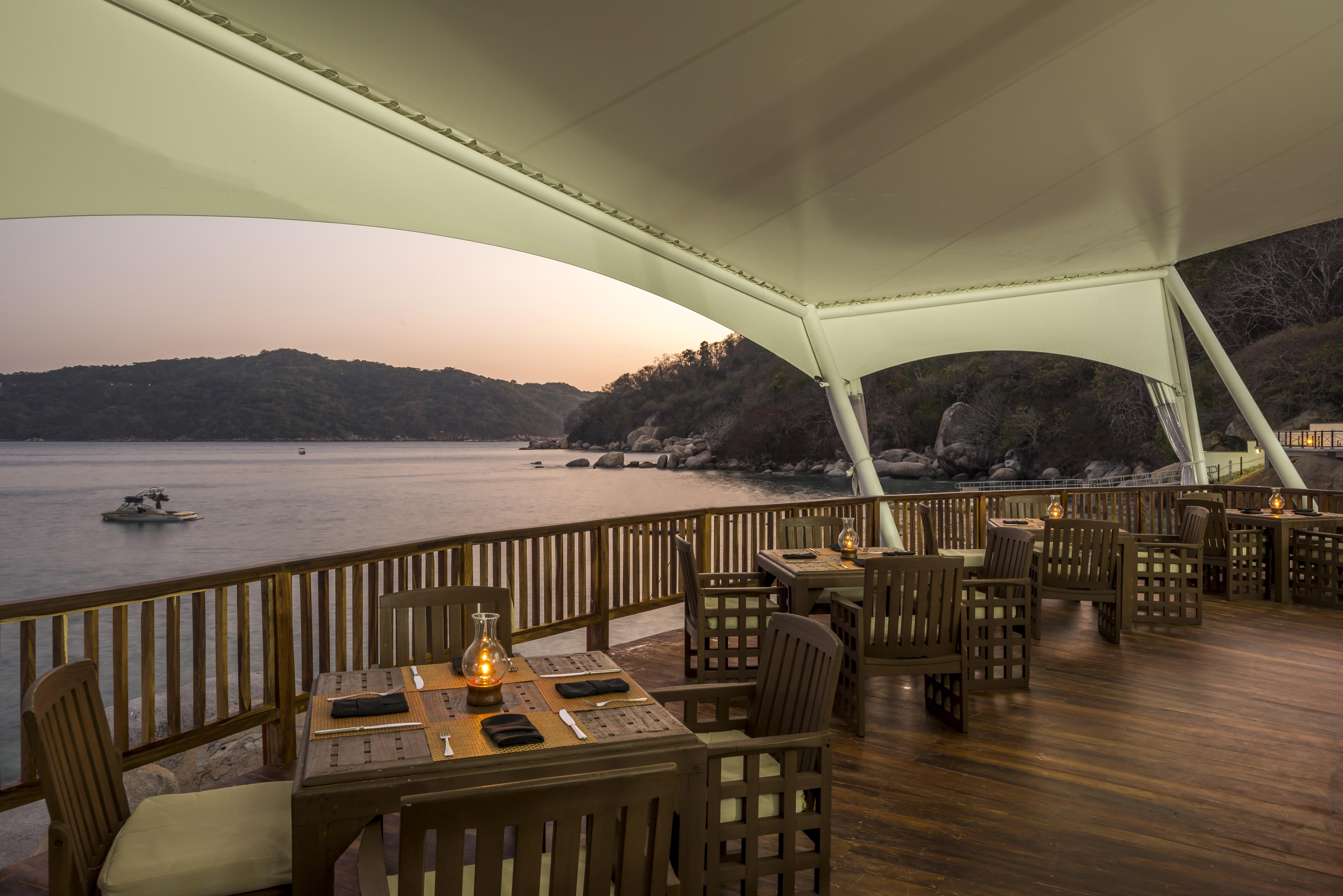 Camino Real Acapulco Diamante Hotel Bagian luar foto The Deck