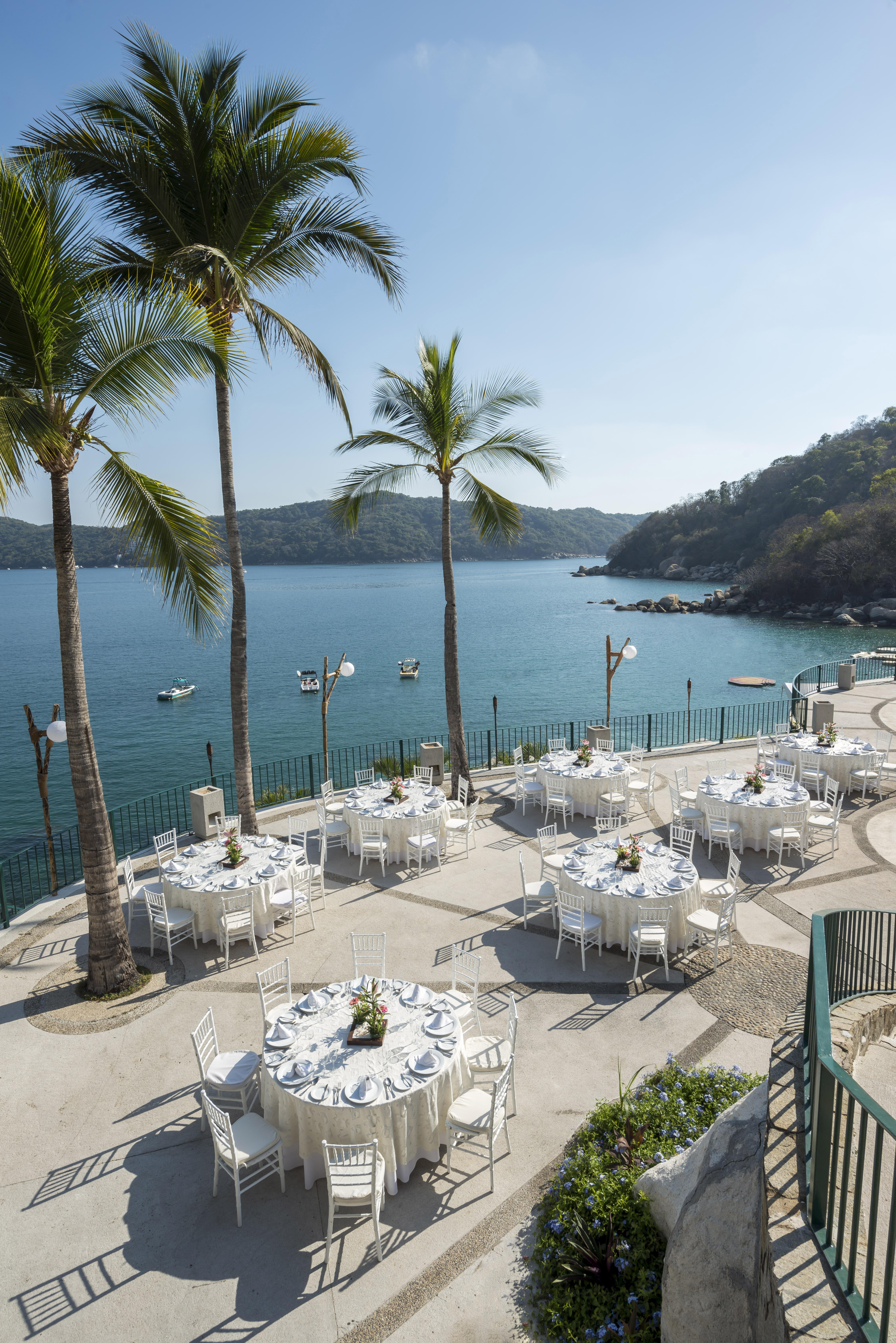 Camino Real Acapulco Diamante Hotel Bagian luar foto View of the Bay of Acapulco